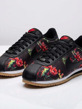 Nike Cortez Basic Floral Print Black Red Shoes Men's  Size 10.5 BV6067-001